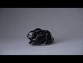 Gallery viewerに動画を読み込んで再生する, ウサギの遺灰壺 - ランプブラック | セラミックバニー骨壷