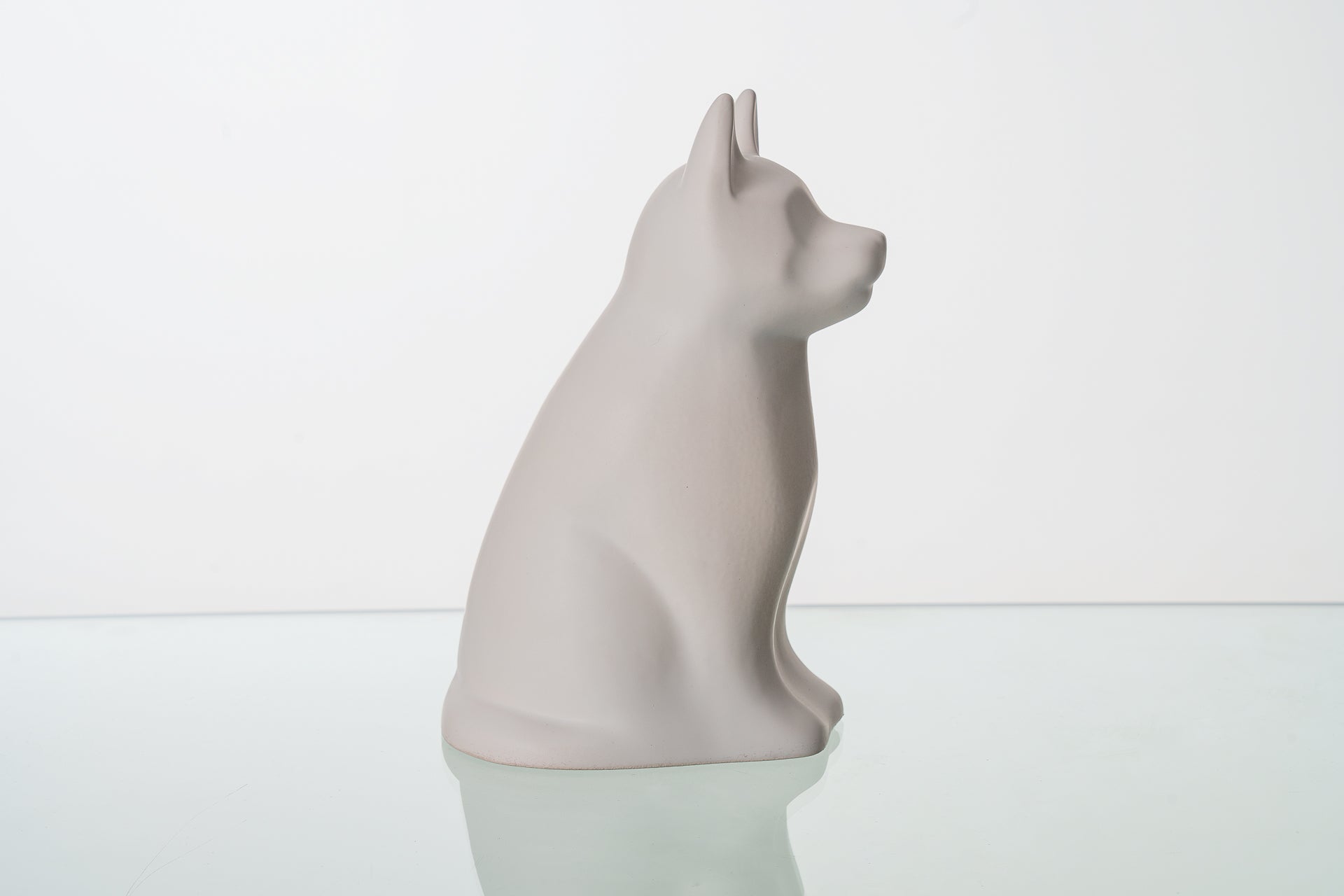「Barkley」犬用ペット骨壺 - マットホワイト | 陶器 | ハンドメイド