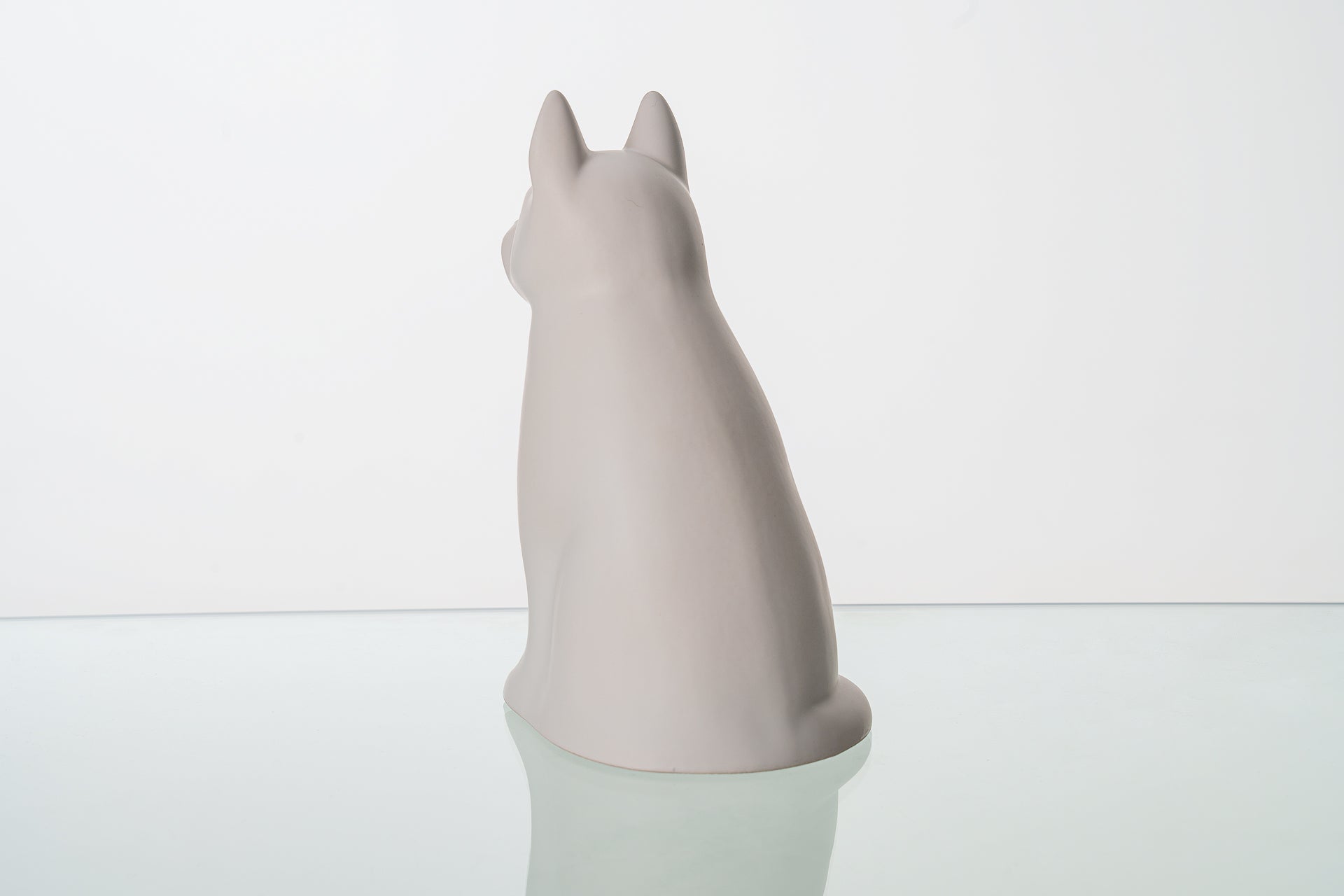 「Barkley」犬用ペット骨壺 - マットホワイト | 陶器 | ハンドメイド