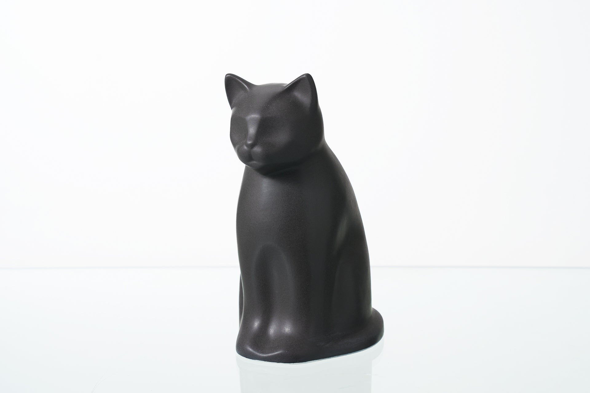 確認用　妻の作った　猫お墓シリーズ　鳥葬　陶芸　骨になっていく猫　ハゲタカ 確認用 妻の作った 猫お墓シリーズ 鳥葬 陶芸 骨になっていく猫