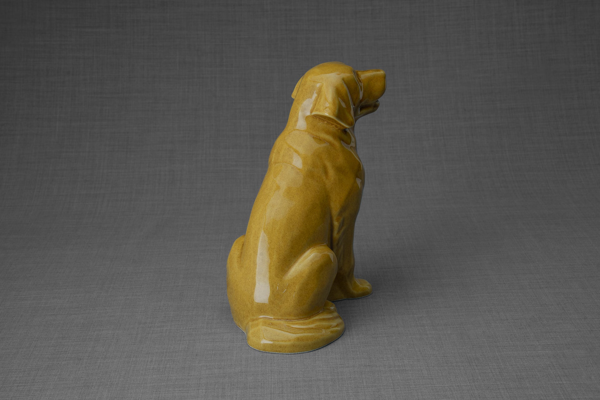 新品　陶器犬　大型犬　ゴールデン　レトリバー　難有　オブジェ　置物　イエロー 楽天市場】送料無料 犬の置物 大型ゴールデンレトリバー