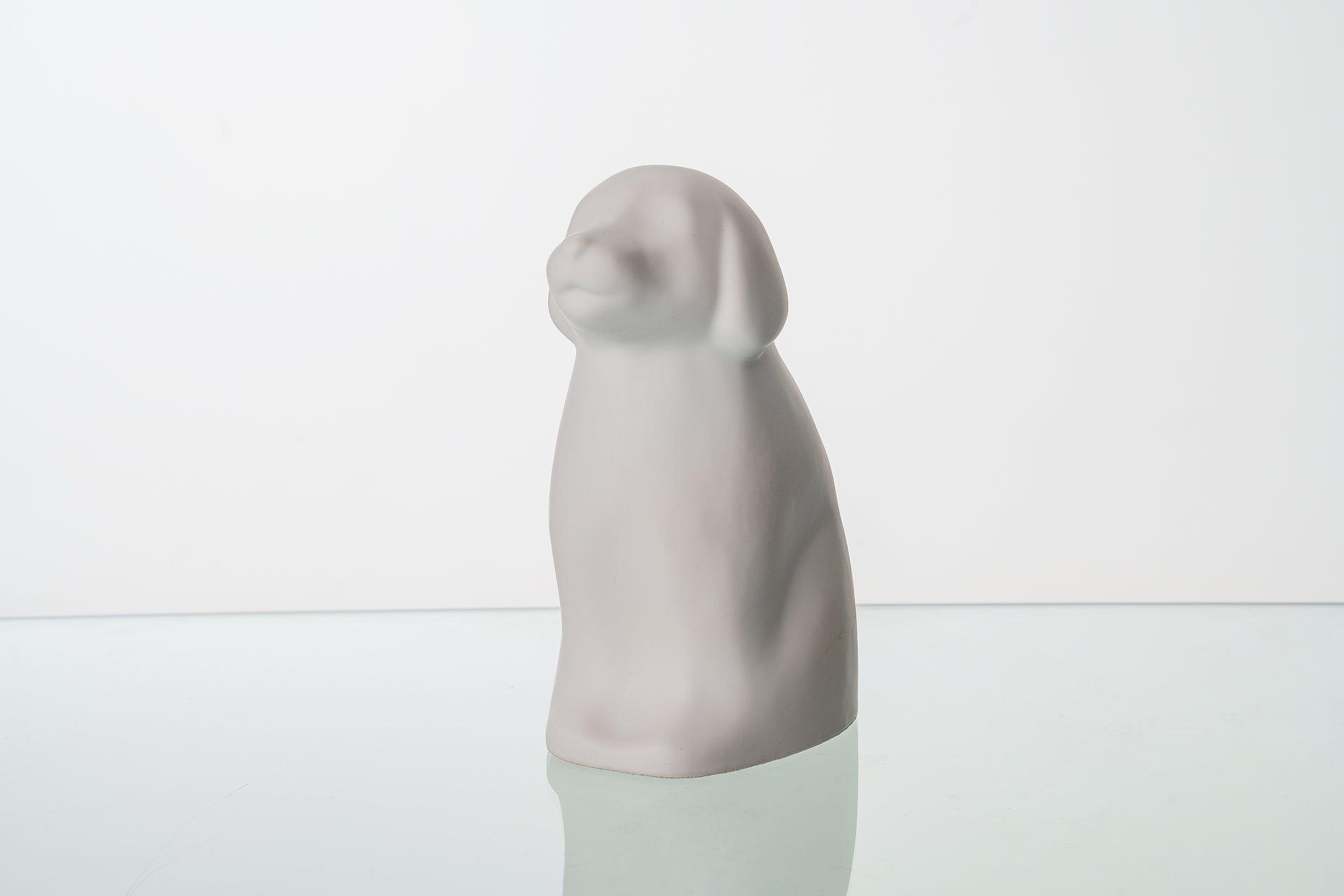 Barkley Dog Urn White Matte